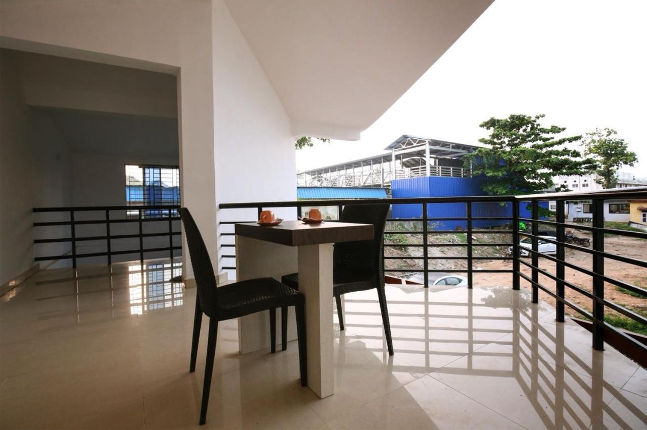 Railview Residency Hotel Alappuzha ภายนอก รูปภาพ